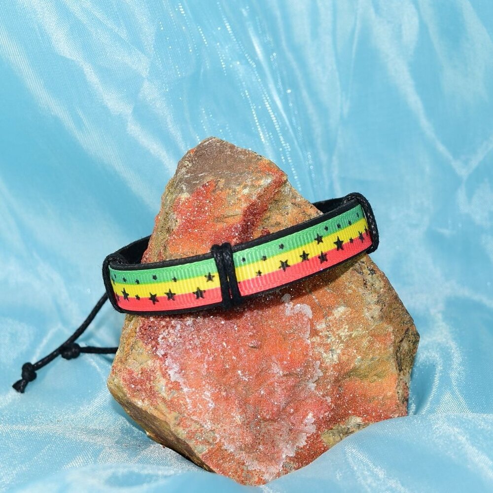 Rey Ribbon Womens Stripes Stars Slide Tie Bracelet Black Yellow Green Gift Packa